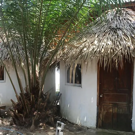 Banana Beach Bungalow & Restaurant